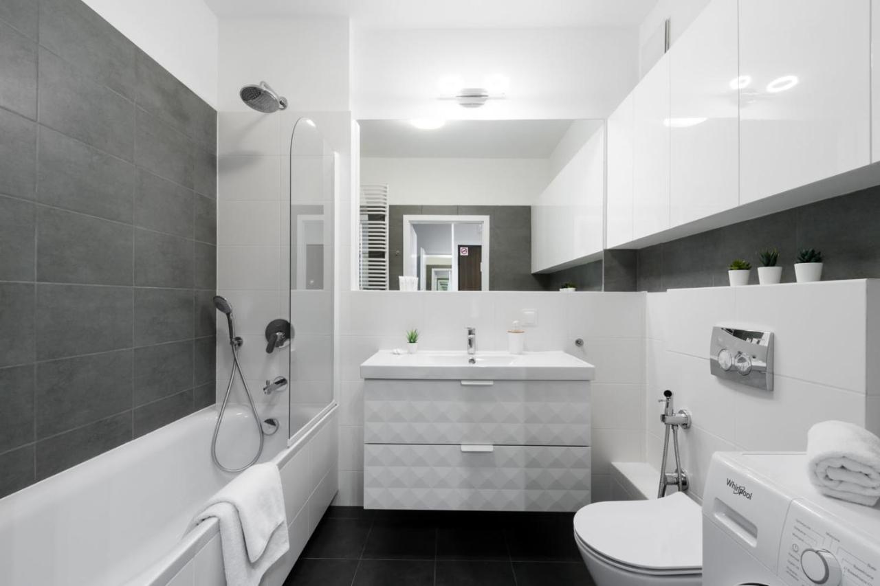 Konstruktorska P&O Serviced Apartments วอร์ซอ ภายนอก รูปภาพ